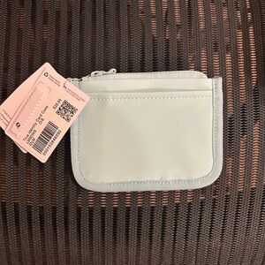 Lululemon True identity card case
